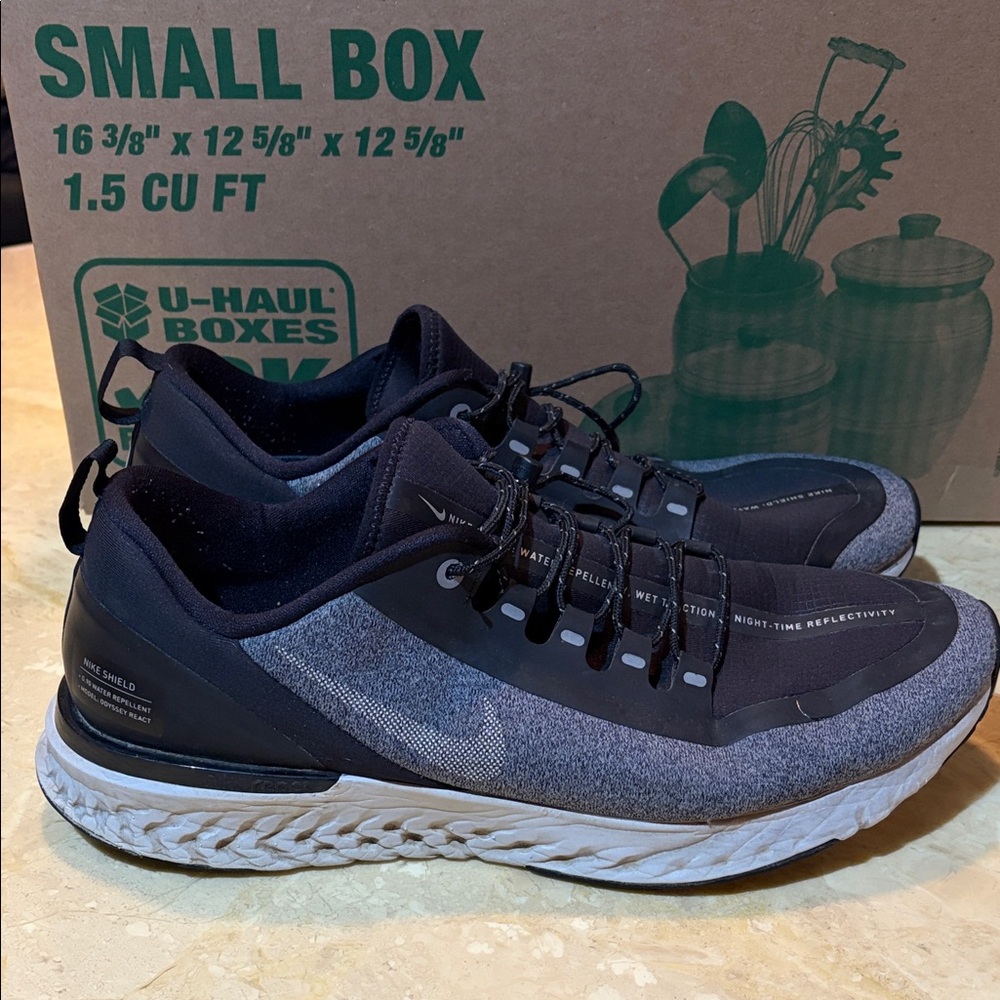 Nike Black and Gray Men's running Shoes - 12.5